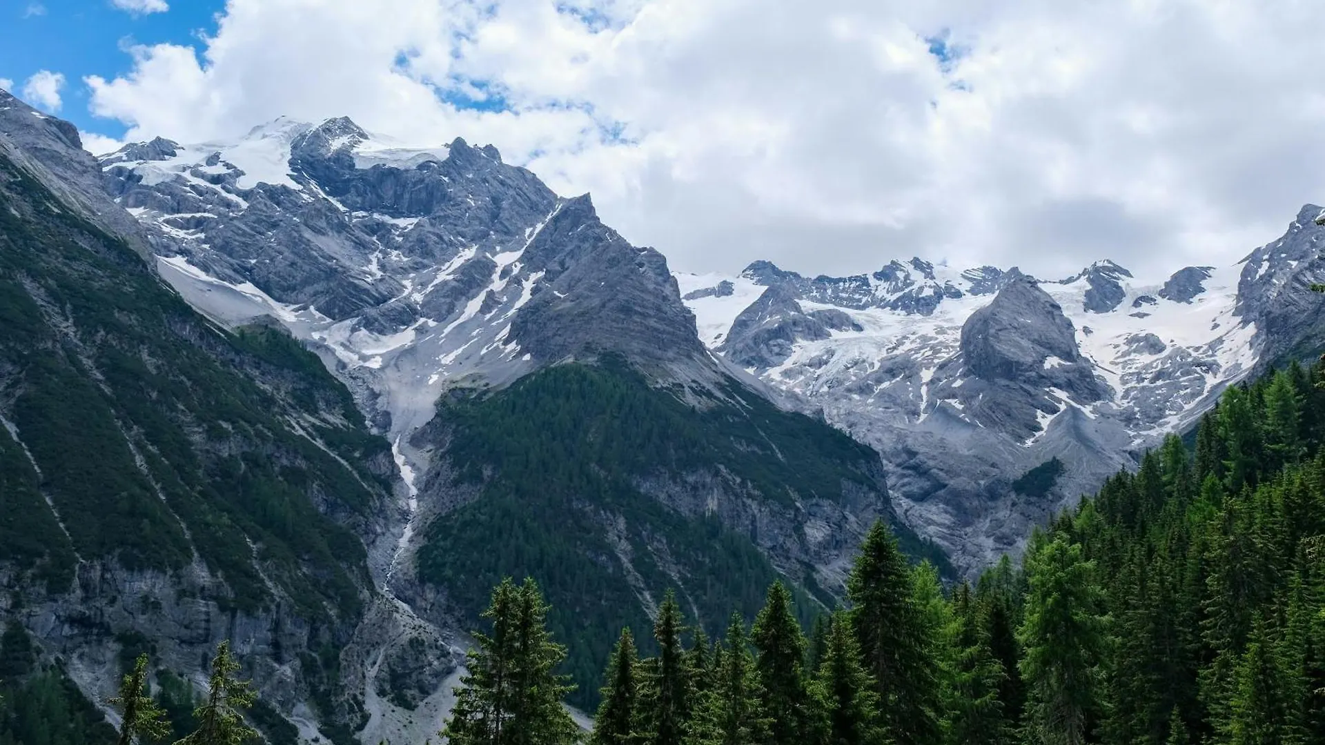 Aparthotel Hotiday Bormio Apartments
